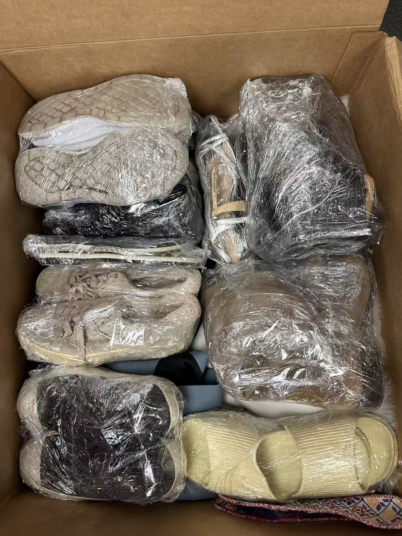 多伦多仓库整托盘客户行李